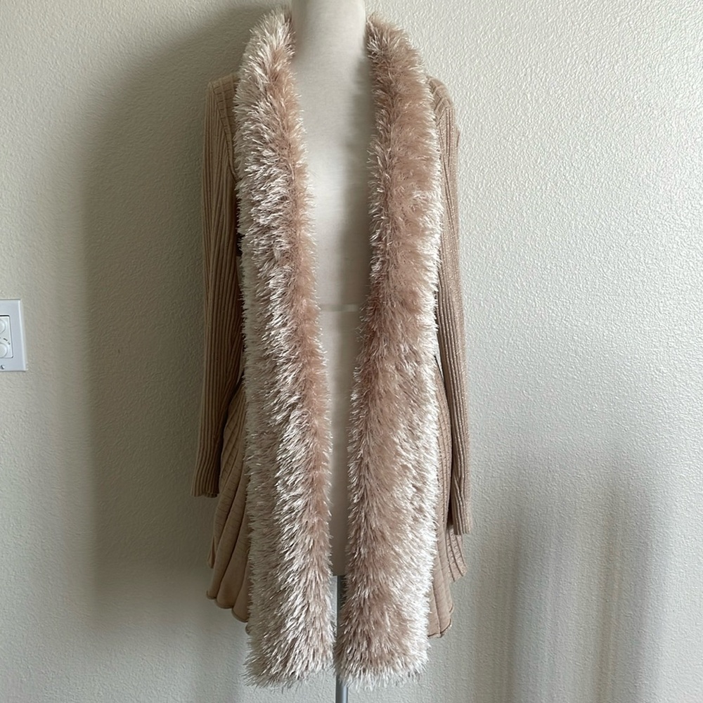 Tan fluffy trim cardigan (Y2K fashion)